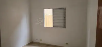 Casa - Térrea com 2 quartos (sendo 1 suite(s)) a 4300,00 metros praia.