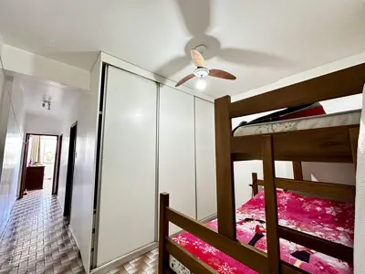 Apartamento - Amplo com 1 quartos (sendo 0 suite(s)) a 0,00 metros praia.