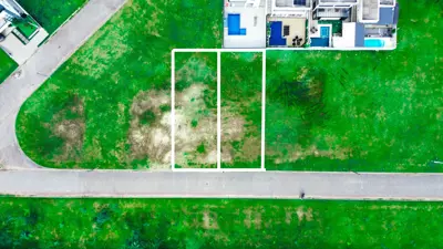 Terreno - Amplo com  quartos  a 3000,00 metros praia.