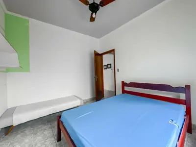 Casa - Térrea com 3 quartos (sendo 1 suite(s)) a 100,00 metros praia.