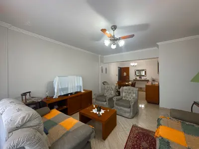 Apartamento - Alto com 3 quartos (sendo 1 suite(s)) a 400,00 metros praia.