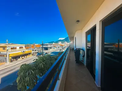 Apartamento - Alto com 3 quartos (sendo 1 suite(s)) a 400,00 metros praia.