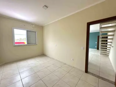 Apartamento - Duplex com 2 quartos  a 500,00 metros praia.