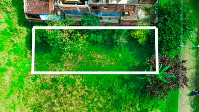 Terreno - Amplo com  quartos  a 1300,00 metros praia.