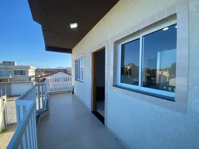 Apartamento - Kitnet com 1 quartos  a 150,00 metros praia.
