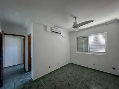 Apartamento - Alto com 3 quartos (sendo 1 suite(s)) a 400,00 metros praia.