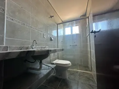 Apartamento - Alto com 3 quartos (sendo 1 suite(s)) a 400,00 metros praia.