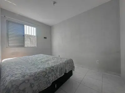 Apartamento - Kitnet com 2 quartos (sendo 0 suite(s)) a 3500,00 metros praia.