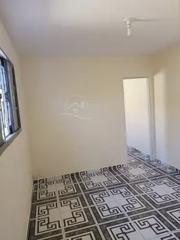 Comercial - Salão e Kit Nets com  quartos  a 5,00 metros praia.