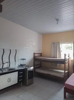 Comercial - Salão e Kit Nets com  quartos  a 5,00 metros praia.