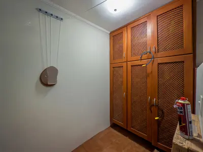 Apartamento - Amplo com 2 quartos (sendo 1 suite(s)) a 350,00 metros praia.