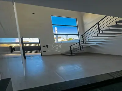Apartamento - Loft com 1 quartos (sendo 0 suite(s)) a 800,00 metros praia.