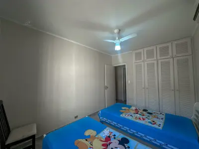 Casa - Térrea com piscina com 3 quartos (sendo 1 suite(s)) a 550,00 metros praia.