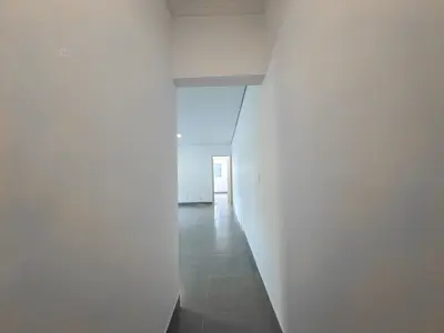 Casa - Térrea com piscina com 3 quartos (sendo 3 suite(s)) a 1000,00 metros praia.