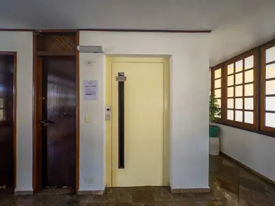 Apartamento - Alto com 3 quartos (sendo 1 suite(s)) a 500,00 metros praia.