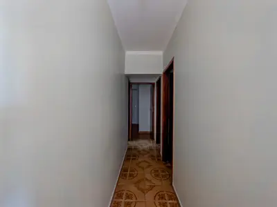 Apartamento - Alto com 3 quartos (sendo 1 suite(s)) a 500,00 metros praia.