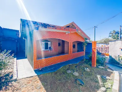 Casa - Térrea com 2 quartos  a 3800,00 metros praia.