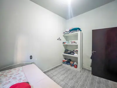 Casa - Térrea com 2 quartos  a 3800,00 metros praia.