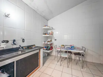 Casa - Térrea com 2 quartos  a 3800,00 metros praia.