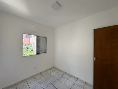 Apartamento - Amplo com 2 quartos  a 5000,00 metros praia.
