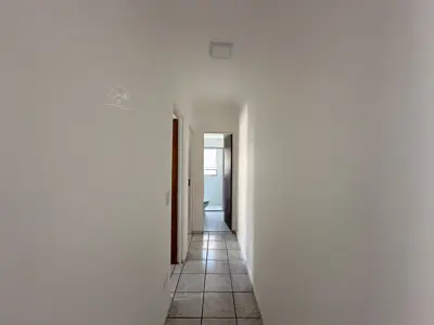 Apartamento - Amplo com 2 quartos  a 5000,00 metros praia.