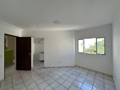 Apartamento - Amplo com 2 quartos  a 5000,00 metros praia.