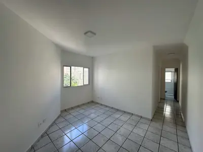 Apartamento - Amplo com 2 quartos  a 5000,00 metros praia.