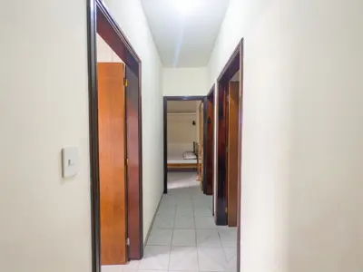 Casa - Térrea com 4 quartos (sendo 1 suite(s)) a 900,00 metros praia.