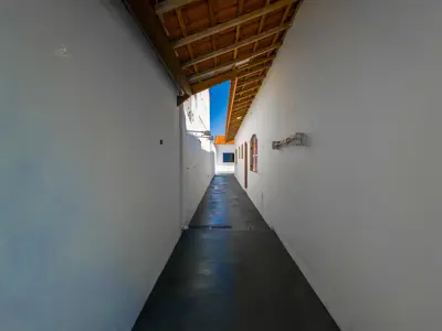 Casa - Térrea com 4 quartos (sendo 1 suite(s)) a 900,00 metros praia.