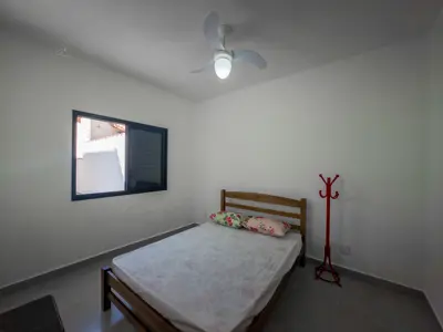 Casa - Térrea com 4 quartos (sendo 1 suite(s)) a 900,00 metros praia.