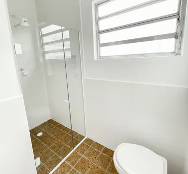 Casa - Térrea com 3 quartos (sendo 1 suite(s)) a 700,00 metros praia.