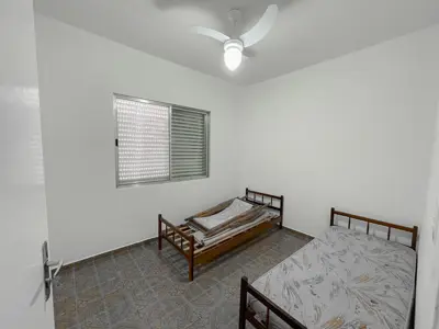 Casa - Térrea com 3 quartos (sendo 1 suite(s)) a 700,00 metros praia.
