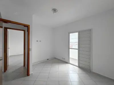 Apartamento - Amplo com 2 quartos (sendo 1 suite(s)) a 0,00 metros praia.