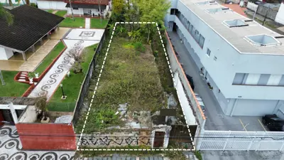 Terreno - Amplo com  quartos  a 1000,00 metros praia.