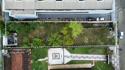 Terreno - Amplo com  quartos  a 1000,00 metros praia.