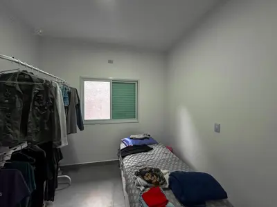 Casa - Térrea com piscina com 3 quartos (sendo 1 suite(s)) a 1500,00 metros praia.