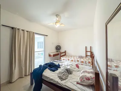 Casa - Térrea com Edícula com 3 quartos (sendo 1 suite(s)) a 200,00 metros praia.