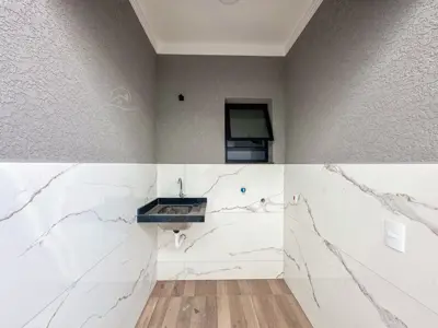 Casa - Térrea com piscina com 2 quartos (sendo 1 suite(s)) a 3000,00 metros praia.