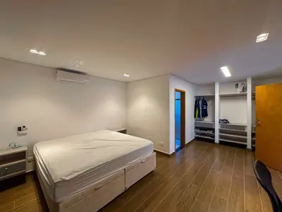 Casa - Sobrado Novo com 4 quartos (sendo 4 suite(s)) a 1500,00 metros praia.
