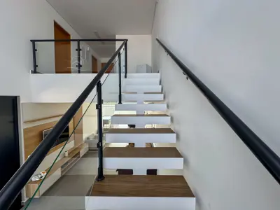 Casa - Sobrado Novo com 4 quartos (sendo 4 suite(s)) a 1500,00 metros praia.