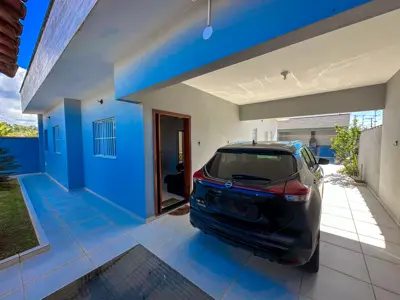 Casa - Térrea com 2 quartos (sendo 1 suite(s)) a 800,00 metros praia.