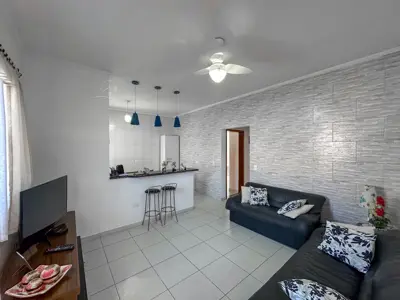 Casa - Térrea com 2 quartos (sendo 1 suite(s)) a 800,00 metros praia.