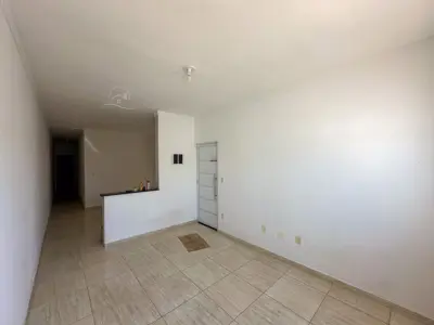 Casa - Térrea com 3 quartos (sendo 1 suite(s)) a 800,00 metros praia.