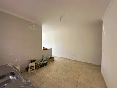Casa - Térrea com 3 quartos (sendo 1 suite(s)) a 800,00 metros praia.