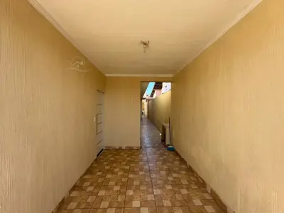 Casa - Térrea com 3 quartos (sendo 1 suite(s)) a 800,00 metros praia.