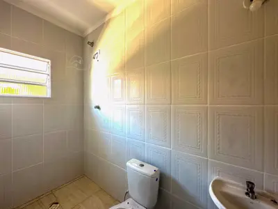 Casa - Térrea com 3 quartos (sendo 1 suite(s)) a 800,00 metros praia.
