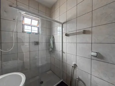 Casa - Térrea com Edícula com 2 quartos (sendo 0 suite(s)) a 5000,00 metros praia.