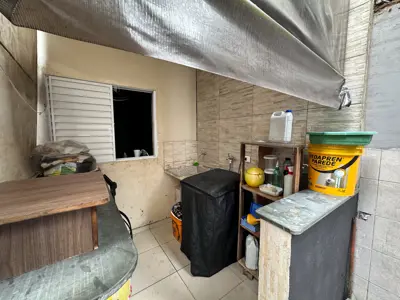 Casa - Térrea com 3 quartos (sendo 1 suite(s)) a 1500,00 metros praia.