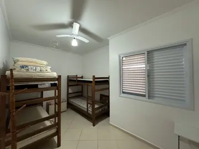 Casa - Térrea com piscina com 3 quartos (sendo 1 suite(s)) a 750,00 metros praia.