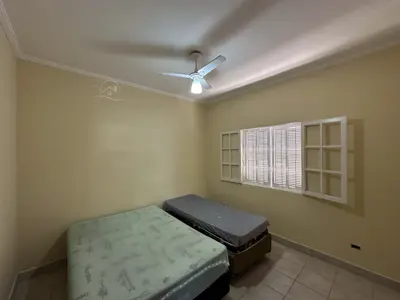 Casa - com Mezanino com 3 quartos (sendo 3 suite(s)) a 1000,00 metros praia.